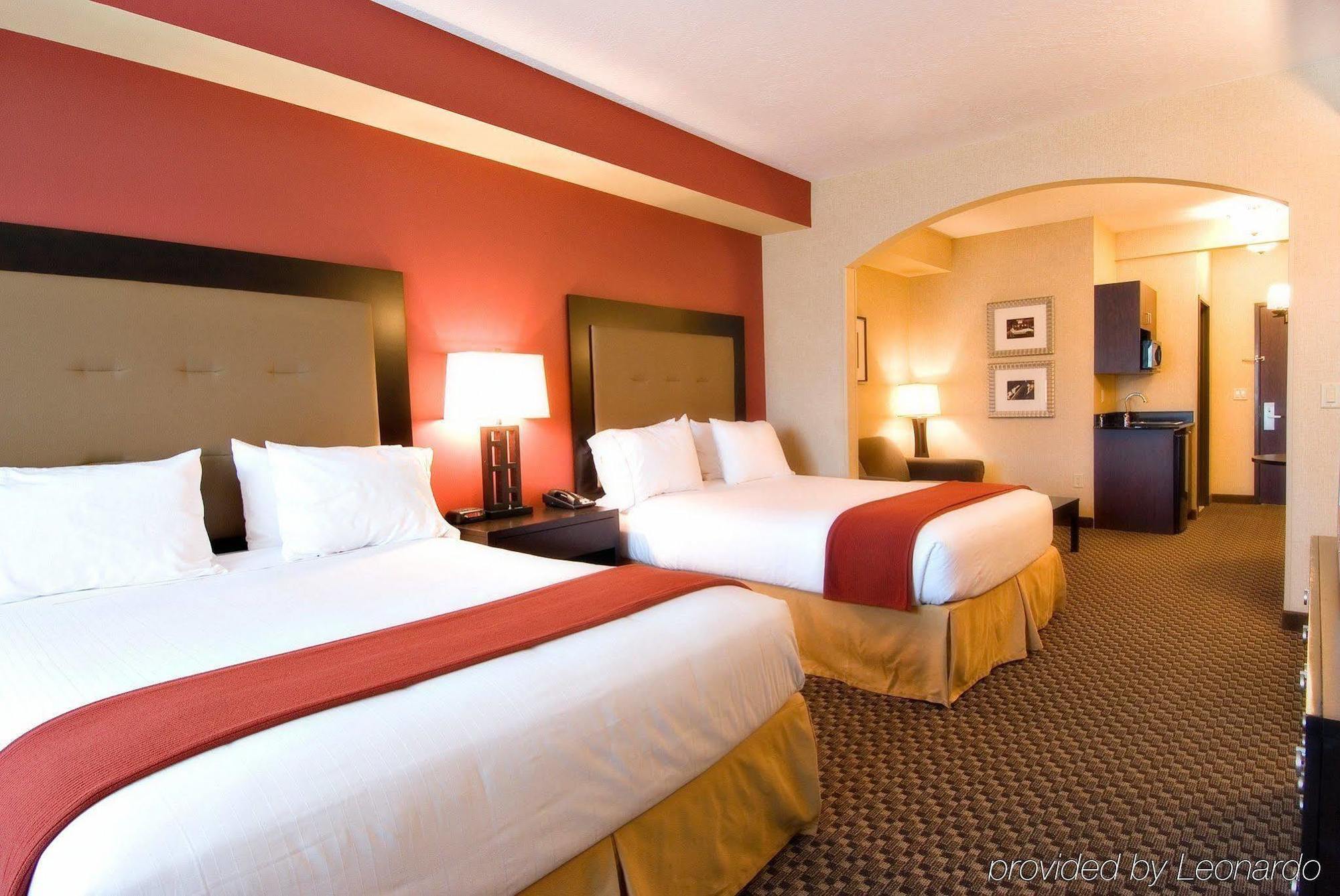 Holiday Inn Express Hotel & Suites Eugene Downtown - University By Ihg חדר תמונה