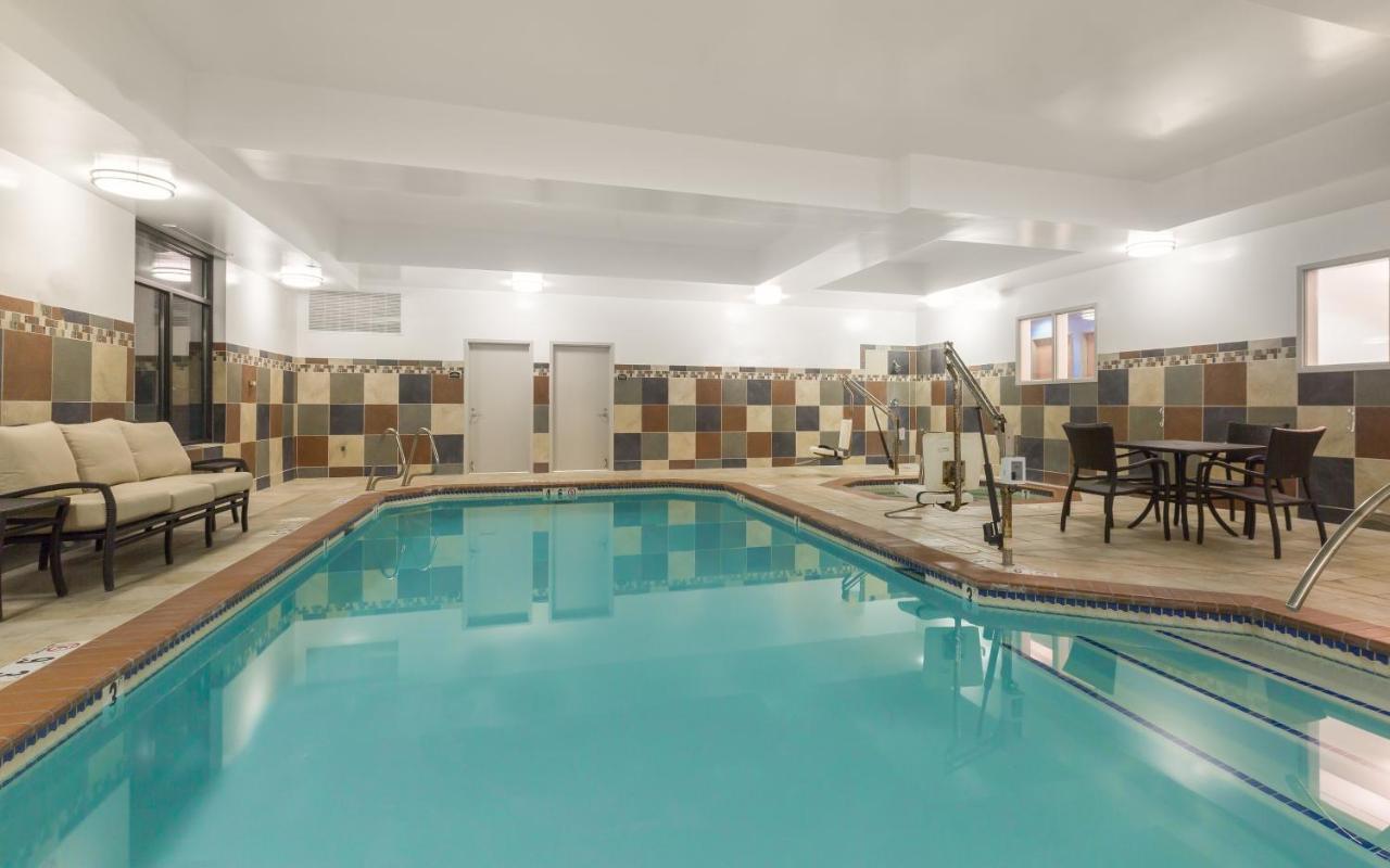 Holiday Inn Express Hotel & Suites Eugene Downtown - University By Ihg מראה חיצוני תמונה